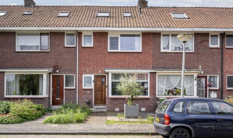 Te koop: Foto Woonhuis aan de Surinamesingel 23 in Vlaardingen