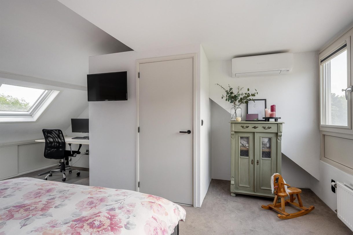 Te koop: Foto Woonhuis aan de Surinamesingel 23 in Vlaardingen