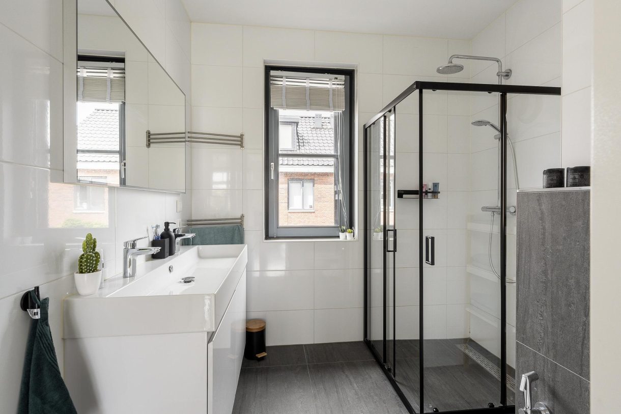 Te koop: Foto Woonhuis aan de Vrijenbansesluis 5 in Vlaardingen