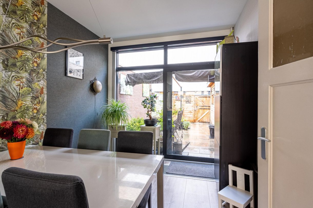 Te koop: Foto Woonhuis aan de van Riebeeckstraat 61 in Vlaardingen