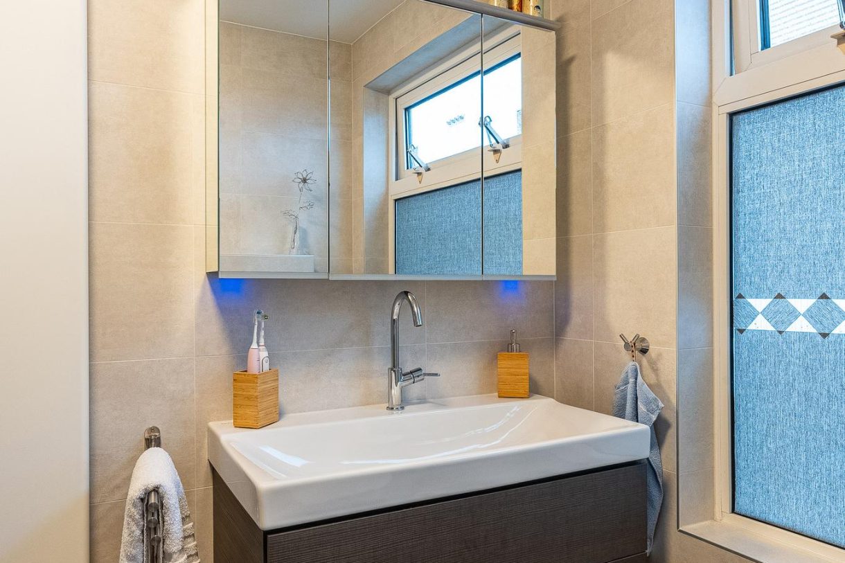 Te koop: Foto Woonhuis aan de van Riebeeckstraat 61 in Vlaardingen