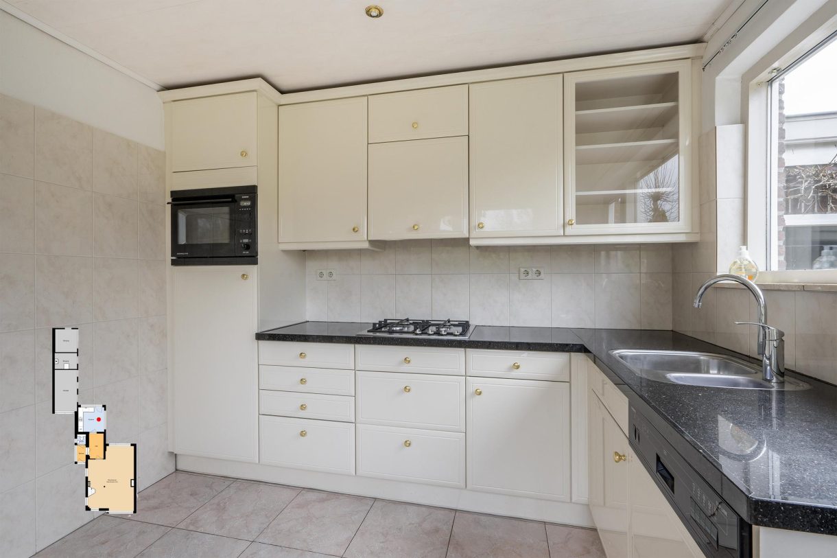 Te koop: Foto Woonhuis aan de Burgemeester Luijerinksingel 15 in Vlaardingen