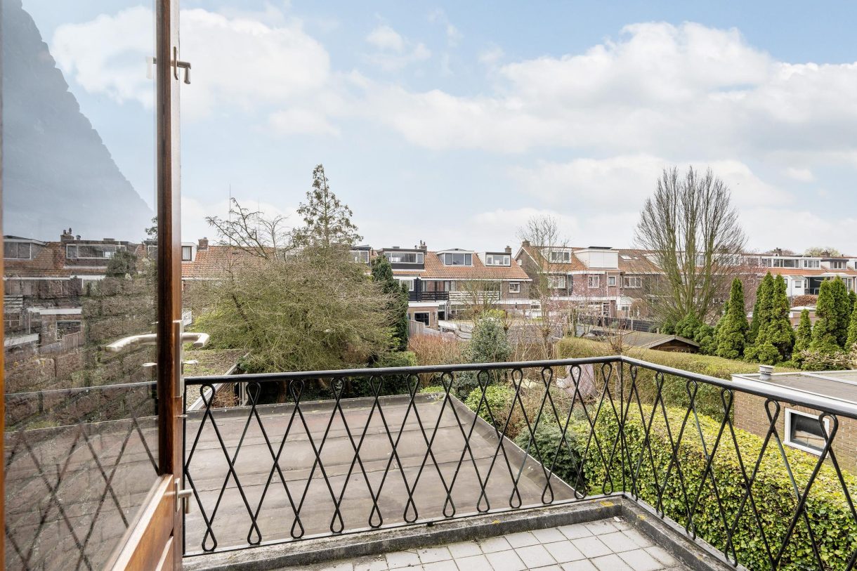 Te koop: Foto Woonhuis aan de Burgemeester Luijerinksingel 15 in Vlaardingen