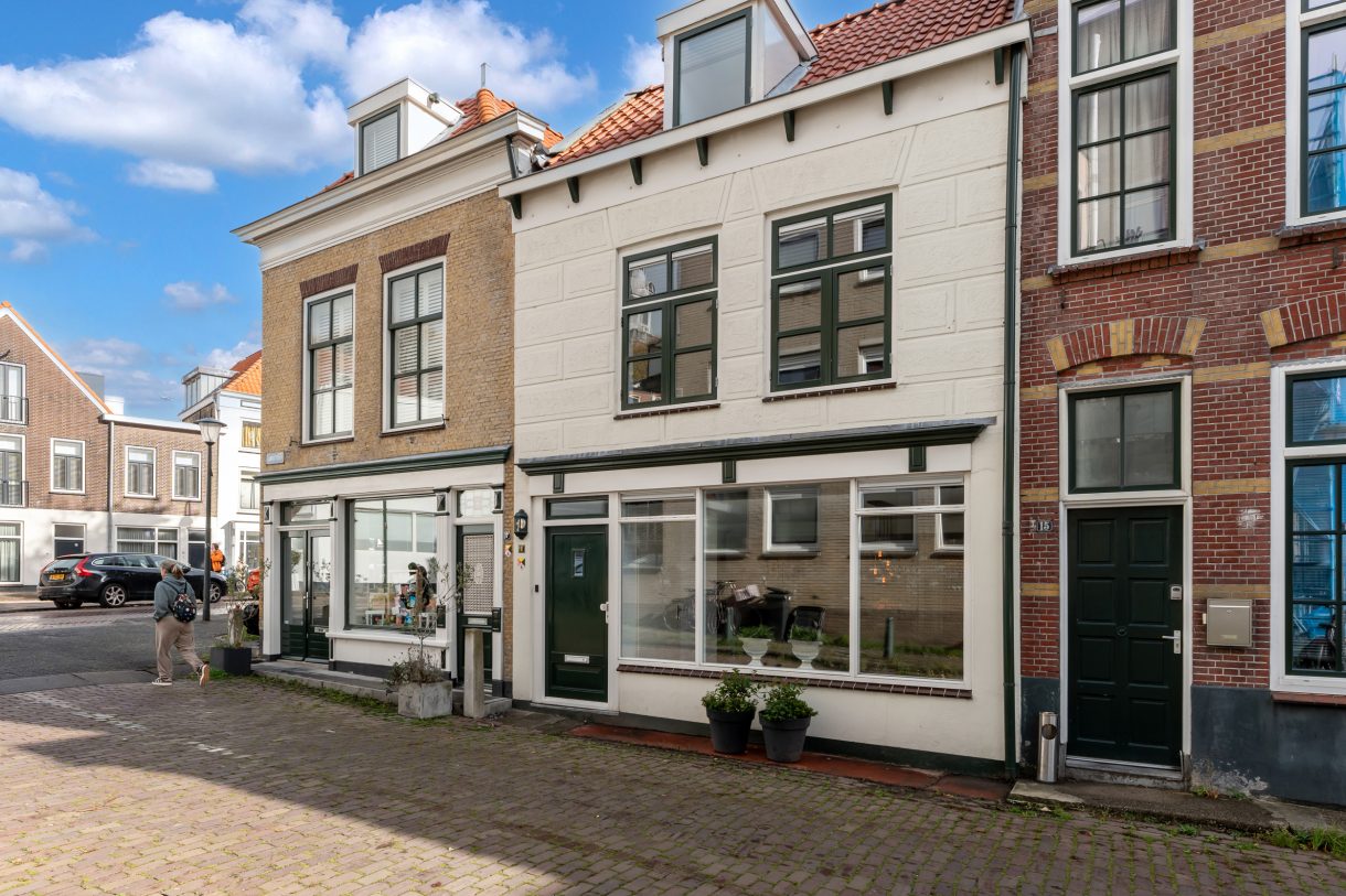 Te koop of huur: Foto Woonhuis aan de Landstraat 9 in Vlaardingen