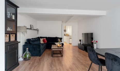 Te koop of huur: Foto Woonhuis aan de Landstraat 9 in Vlaardingen