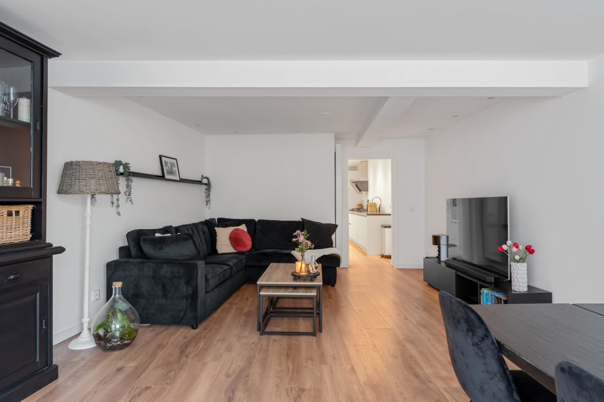 Te koop of huur: Foto Woonhuis aan de Landstraat 9 in Vlaardingen