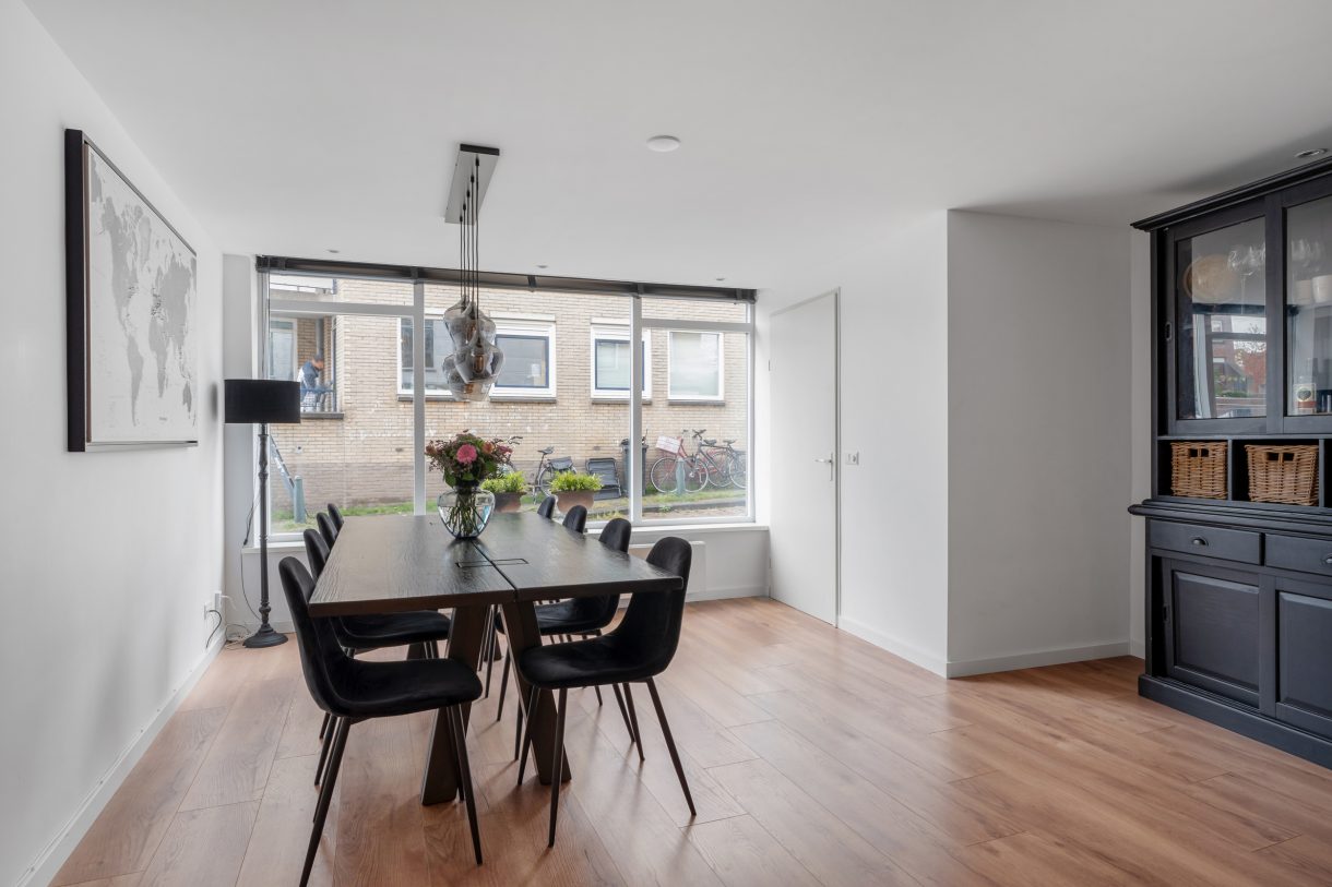 Te koop of huur: Foto Woonhuis aan de Landstraat 9 in Vlaardingen