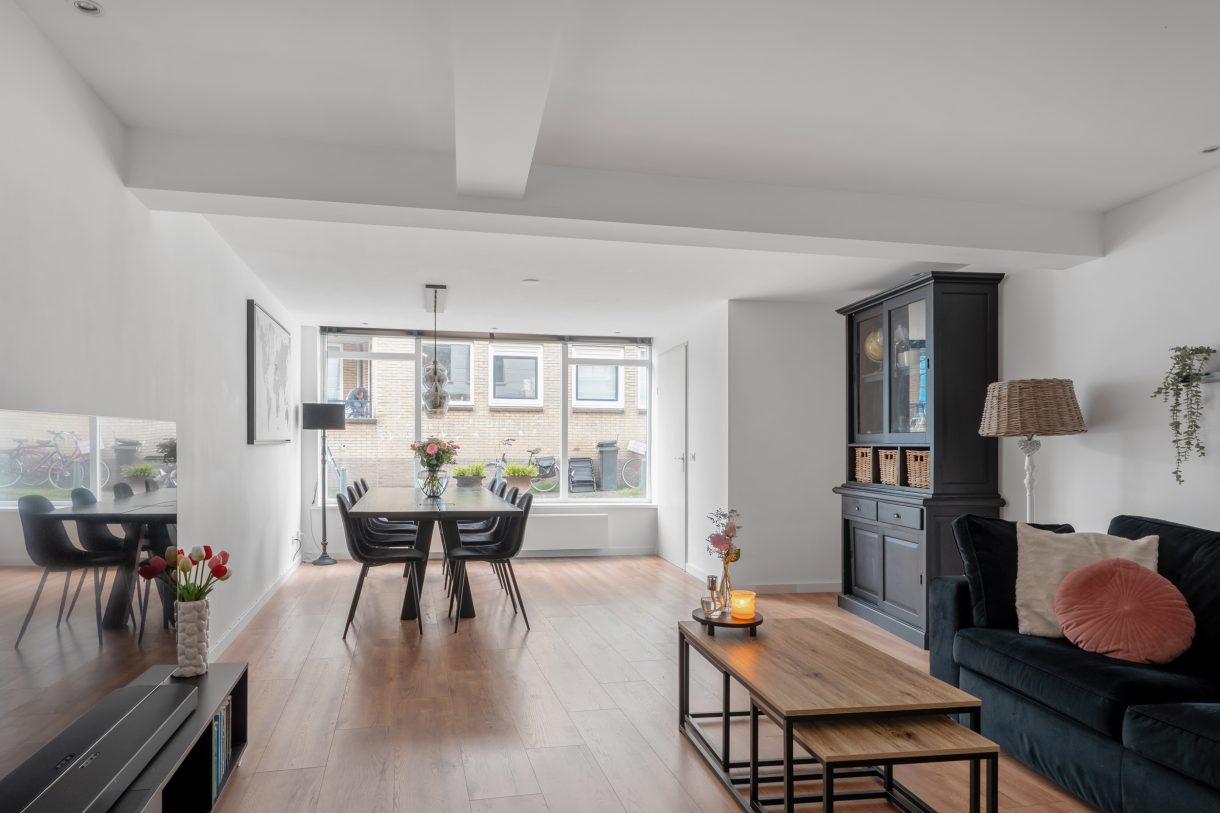 Te koop of huur: Foto Woonhuis aan de Landstraat 9 in Vlaardingen