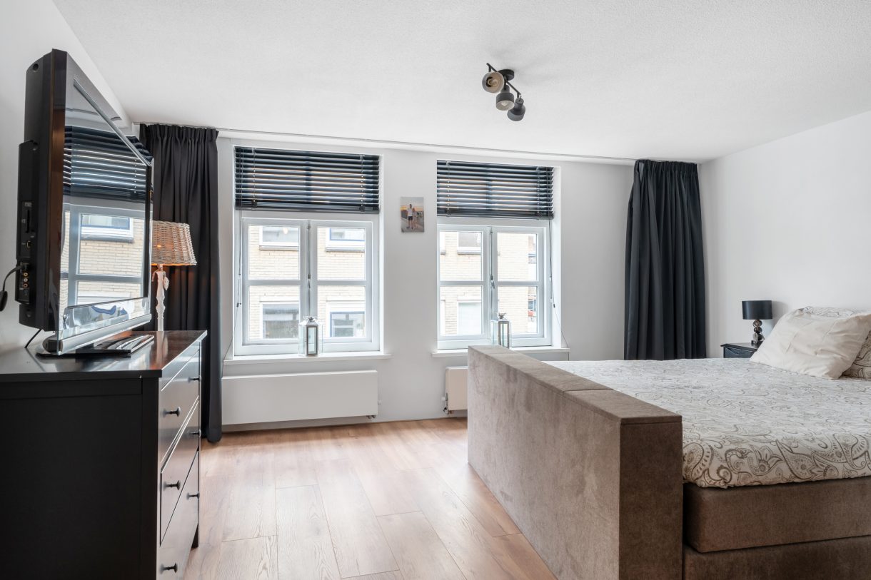 Te koop of huur: Foto Woonhuis aan de Landstraat 9 in Vlaardingen