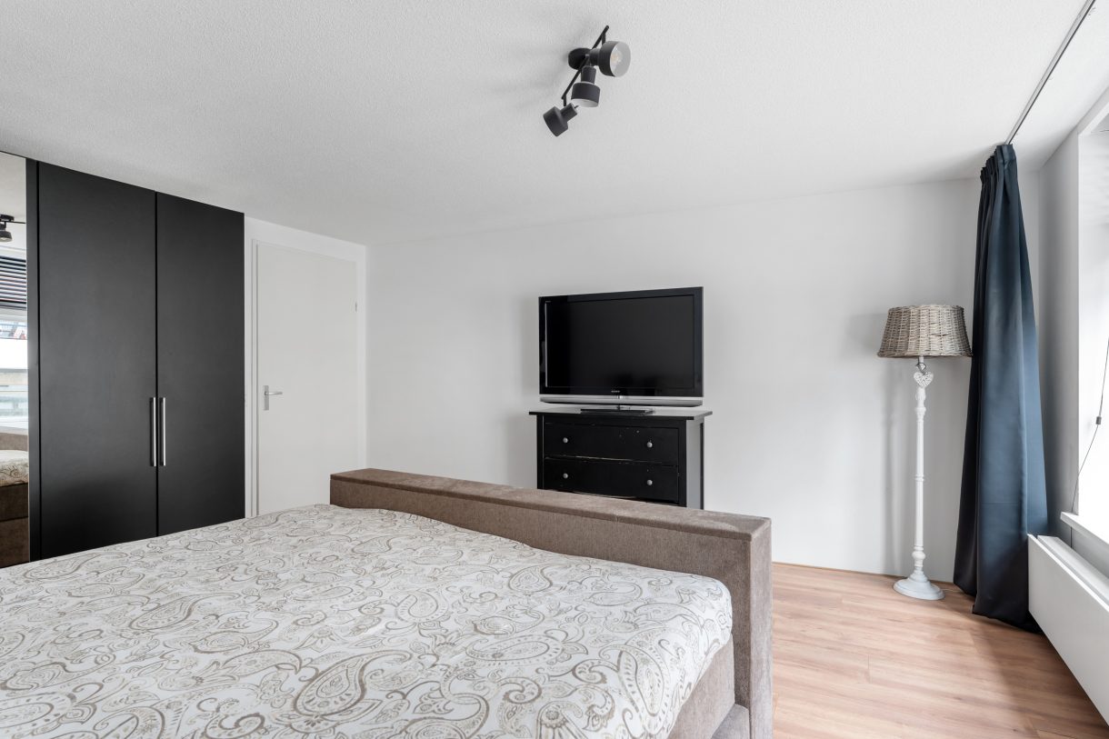 Te koop of huur: Foto Woonhuis aan de Landstraat 9 in Vlaardingen