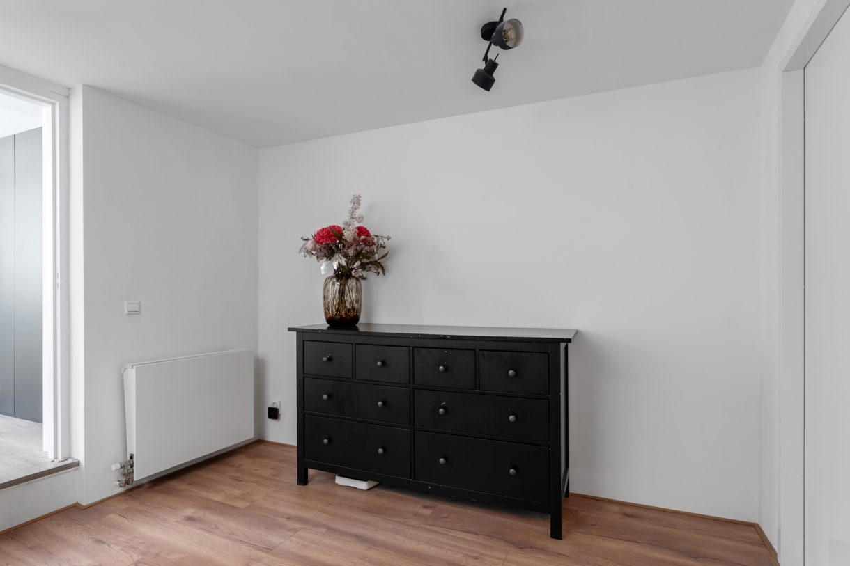 Te koop of huur: Foto Woonhuis aan de Landstraat 9 in Vlaardingen