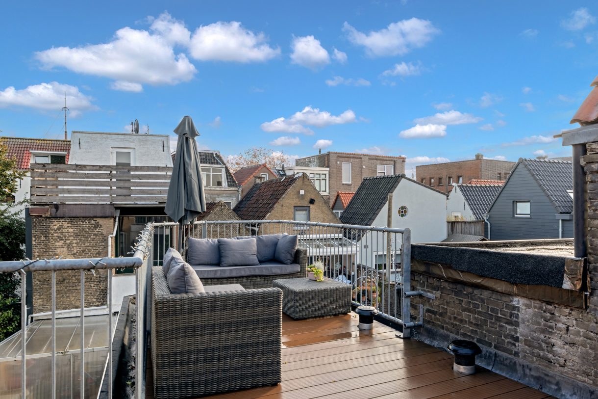 Te koop of huur: Foto Woonhuis aan de Landstraat 9 in Vlaardingen