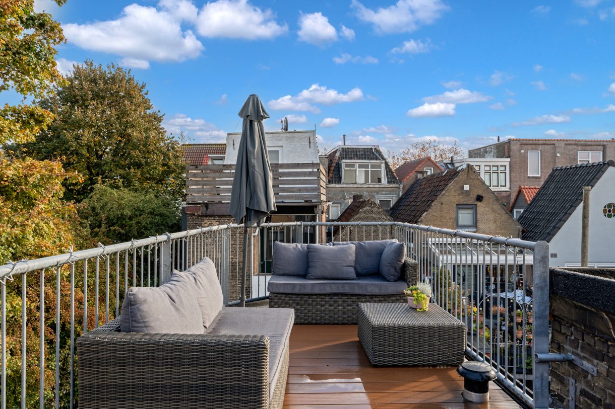 Te koop of huur: Foto Woonhuis aan de Landstraat 9 in Vlaardingen