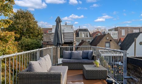 Te koop of huur: Foto Woonhuis aan de Landstraat 9 in Vlaardingen