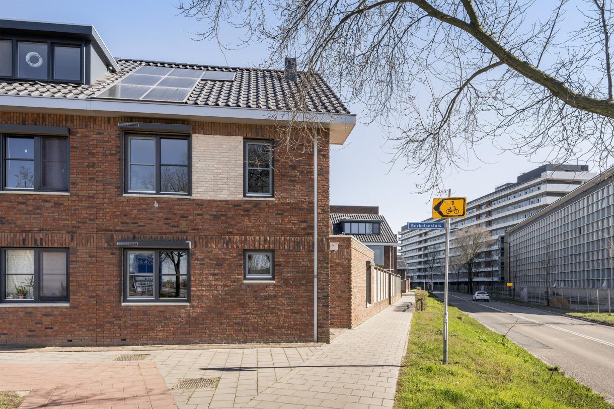 Te koop: Foto Woonhuis aan de Berkelsesluis 5 in Vlaardingen