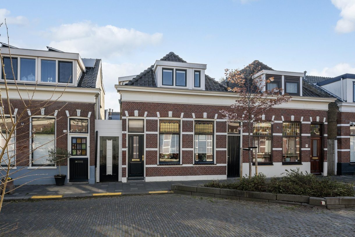 Te koop: Foto Woonhuis aan de Arnold Hoogvlietstraat 81 in Vlaardingen
