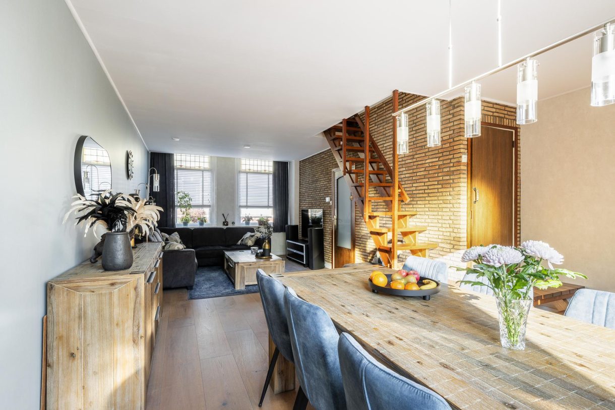 Te koop: Foto Woonhuis aan de Arnold Hoogvlietstraat 81 in Vlaardingen