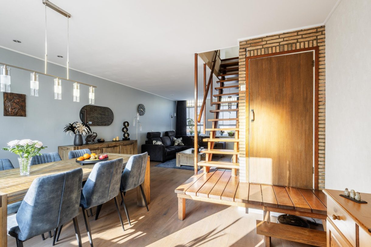 Te koop: Foto Woonhuis aan de Arnold Hoogvlietstraat 81 in Vlaardingen