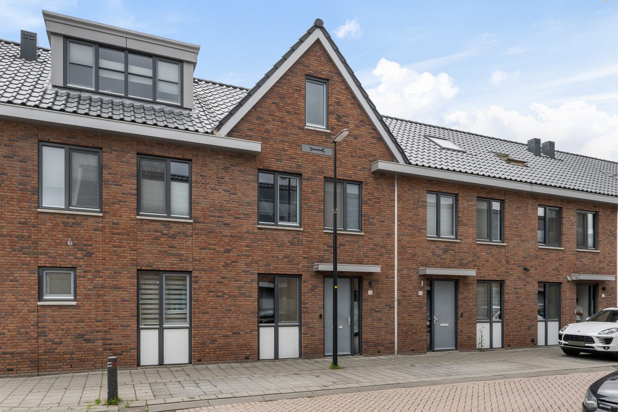 Te koop: Foto Woonhuis aan de Schipluidersluis 16 in Vlaardingen