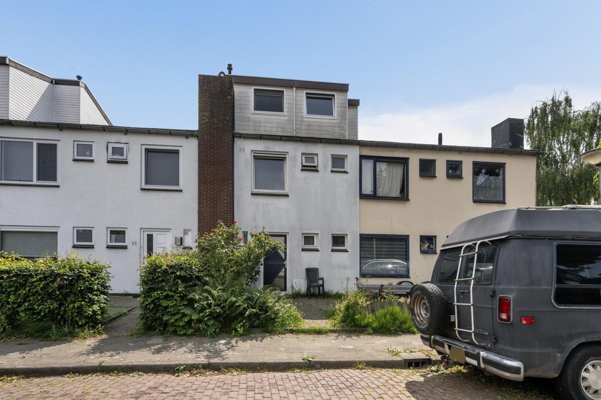 Te koop: Foto Woonhuis aan de Menadostraat 13 in Vlaardingen