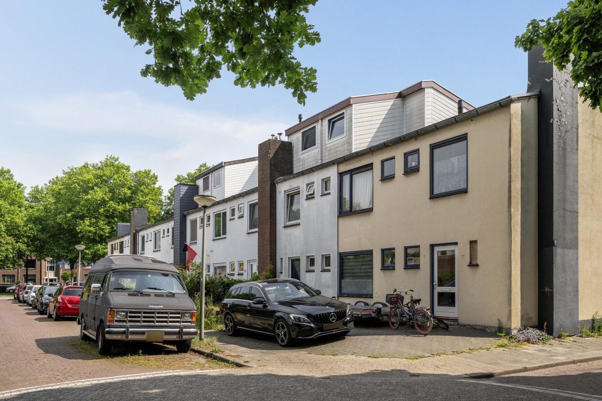 Te koop: Foto Woonhuis aan de Menadostraat 13 in Vlaardingen