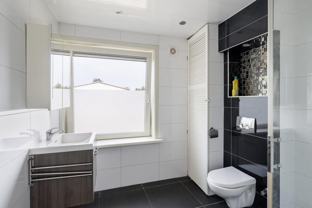 Te koop: Foto Woonhuis aan de Menadostraat 13 in Vlaardingen