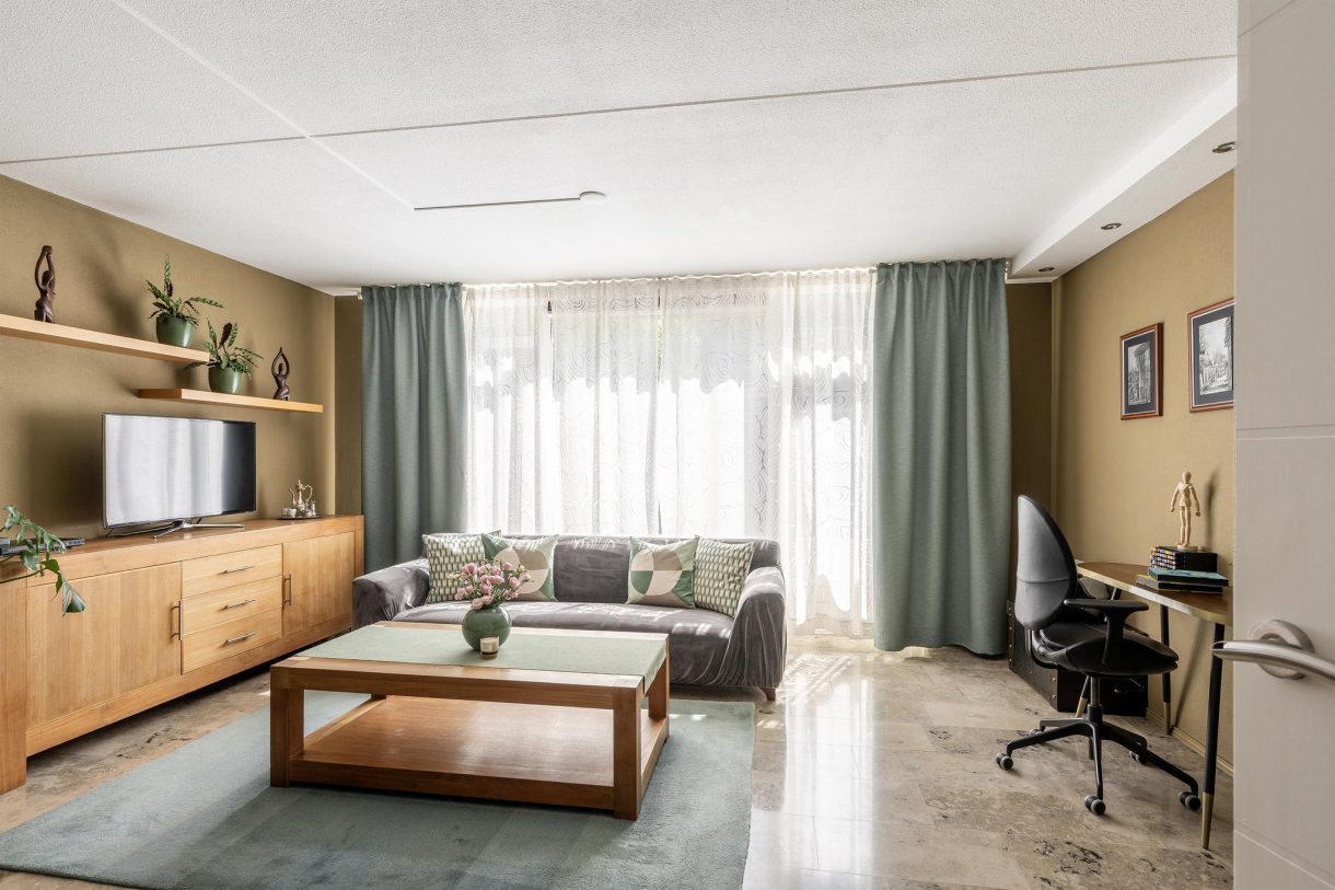 Te koop: Foto Woonhuis aan de Samuel Esmeijerstraat 241 in Vlaardingen