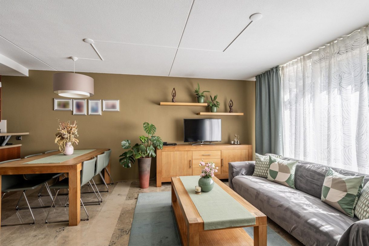 Te koop: Foto Woonhuis aan de Samuel Esmeijerstraat 241 in Vlaardingen