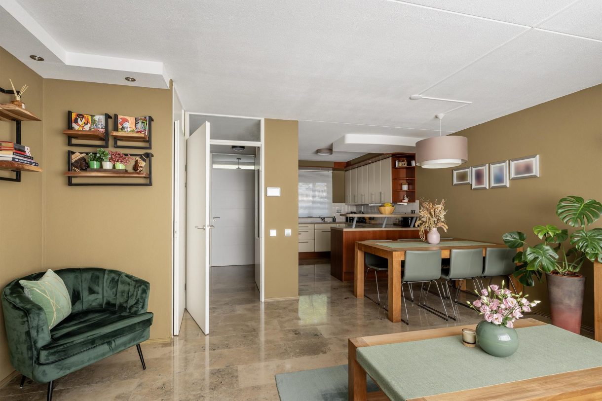 Te koop: Foto Woonhuis aan de Samuel Esmeijerstraat 241 in Vlaardingen