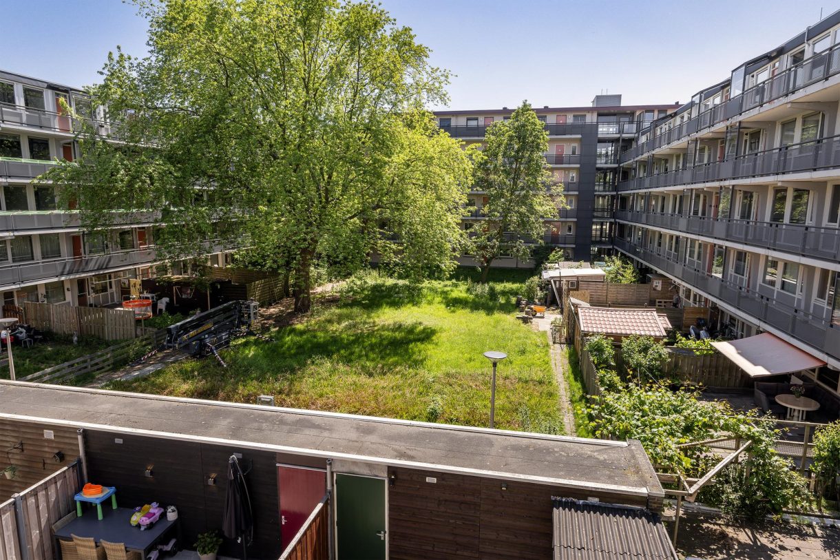 Te koop: Foto Woonhuis aan de Samuel Esmeijerstraat 241 in Vlaardingen