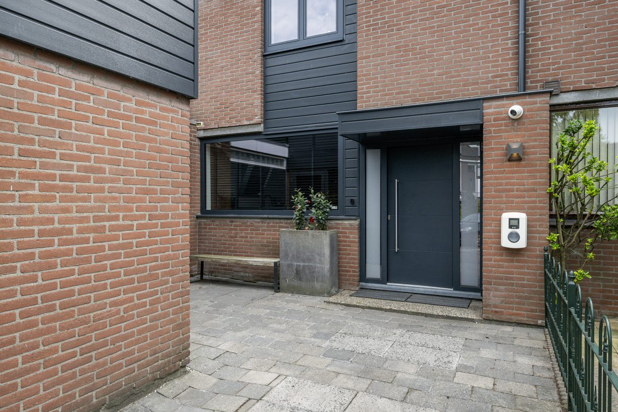 Te koop: Foto Woonhuis aan de Pijnboomdreef 28 in Vlaardingen