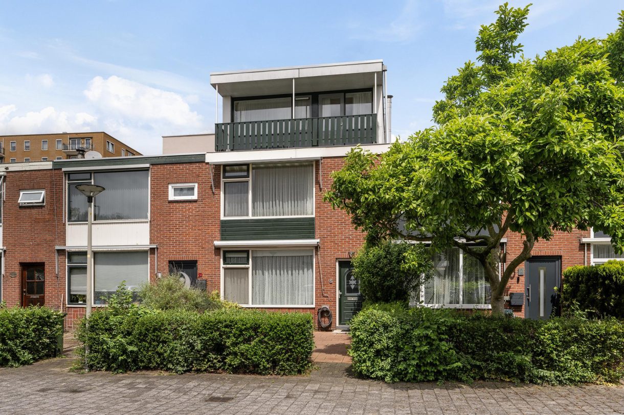Te koop: Foto Woonhuis aan de Marinus van der Stoepstraat 8 in Vlaardingen