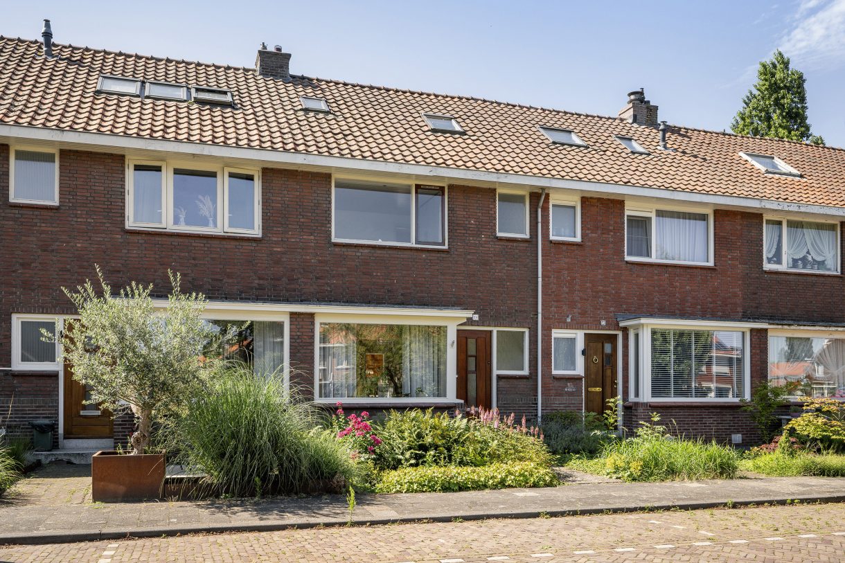 Te koop: Foto Woonhuis aan de Surinamesingel 21 in Vlaardingen