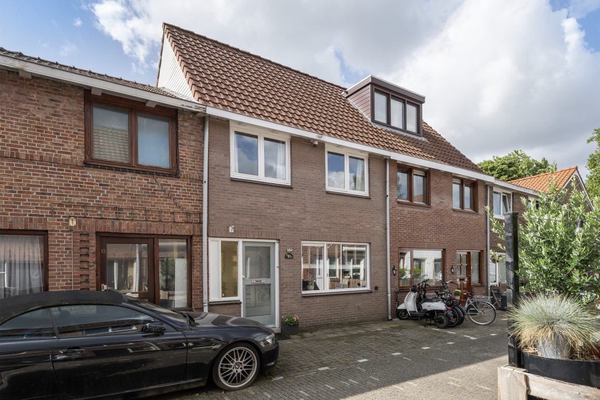 Te koop: Foto Woonhuis aan de Spoorbaanstraat 10 in Schiedam