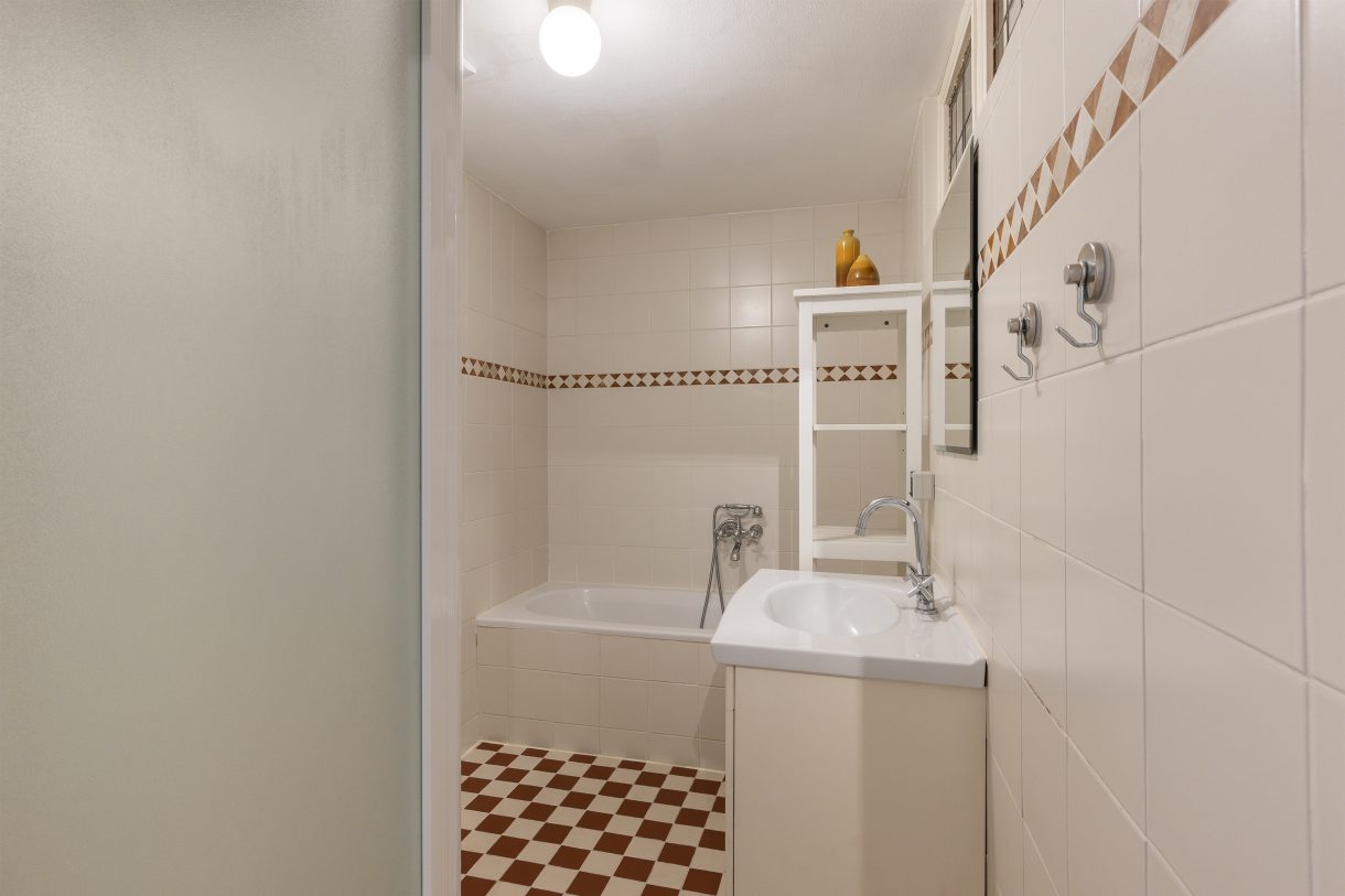 Te koop: Foto Appartement aan de Van Ostadelaan 42B in Schiedam