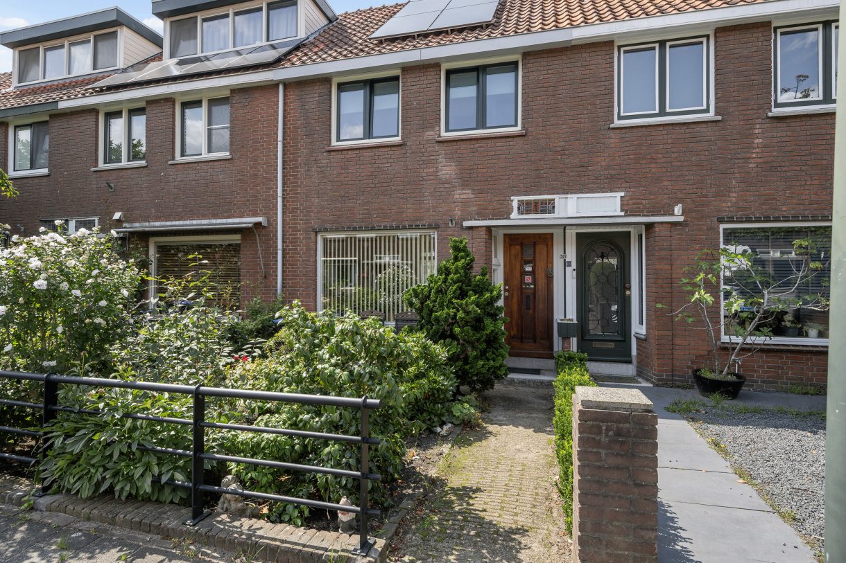 Te koop: Foto Woonhuis aan de Oranjelaan 30 in Vlaardingen