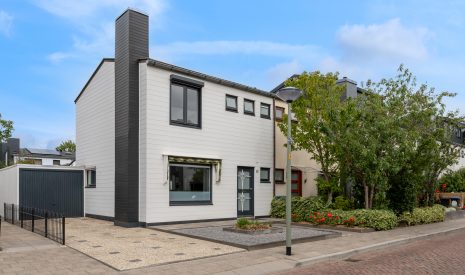 Hoofdfoto van Vlaardingen Madoerastraat 123