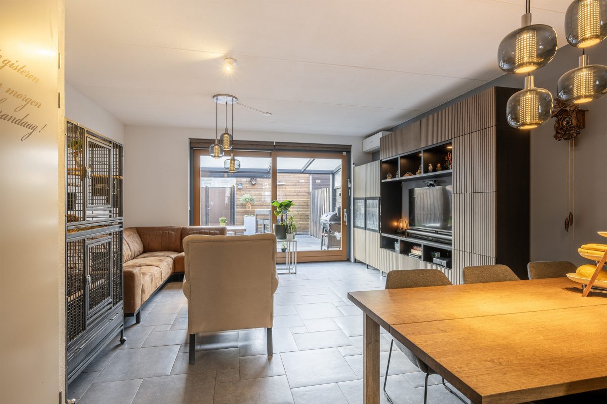 Te koop: Foto Woonhuis aan de van Baerlestraat 249 in Vlaardingen