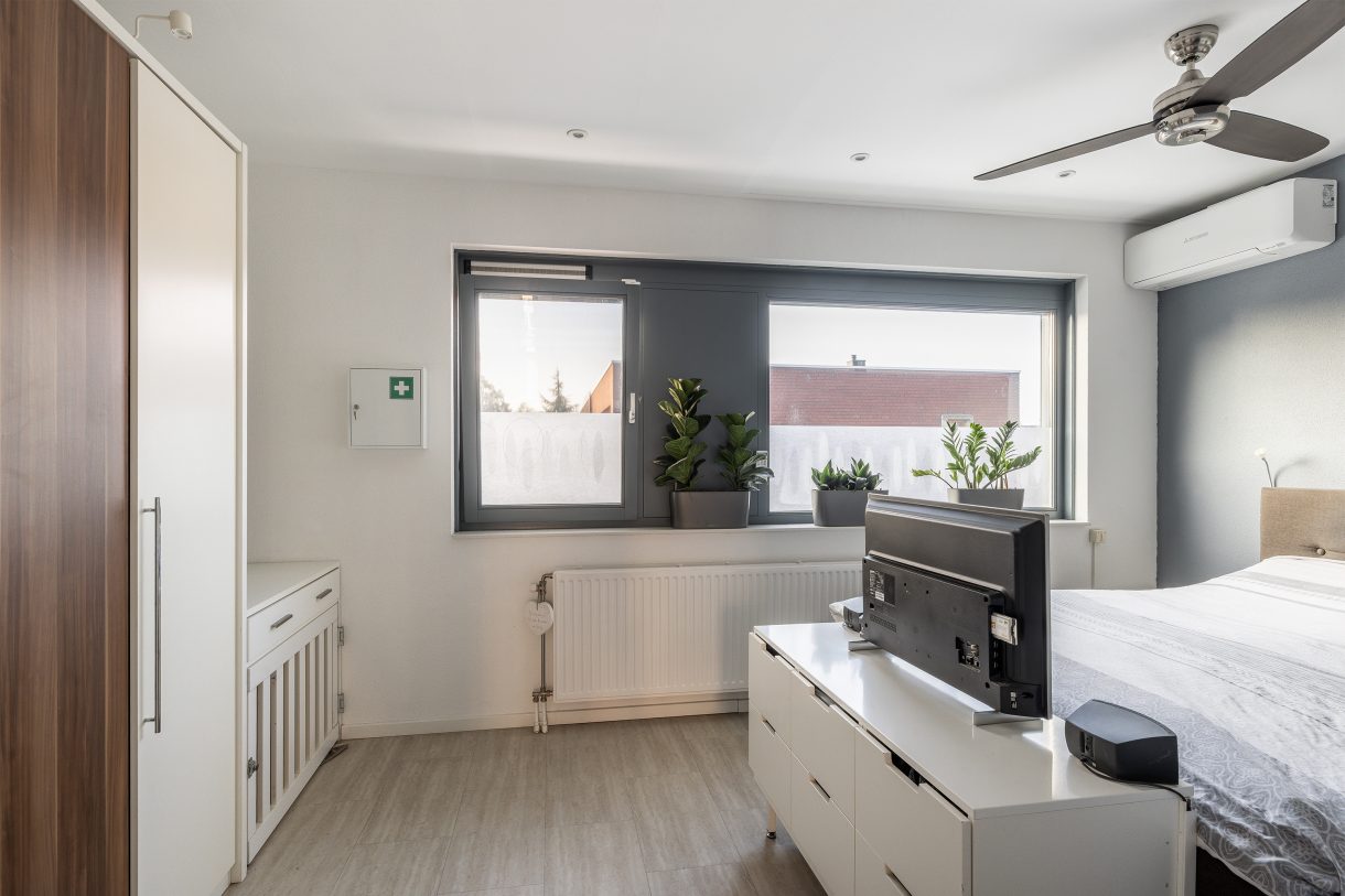 Te koop: Foto Woonhuis aan de van Baerlestraat 249 in Vlaardingen