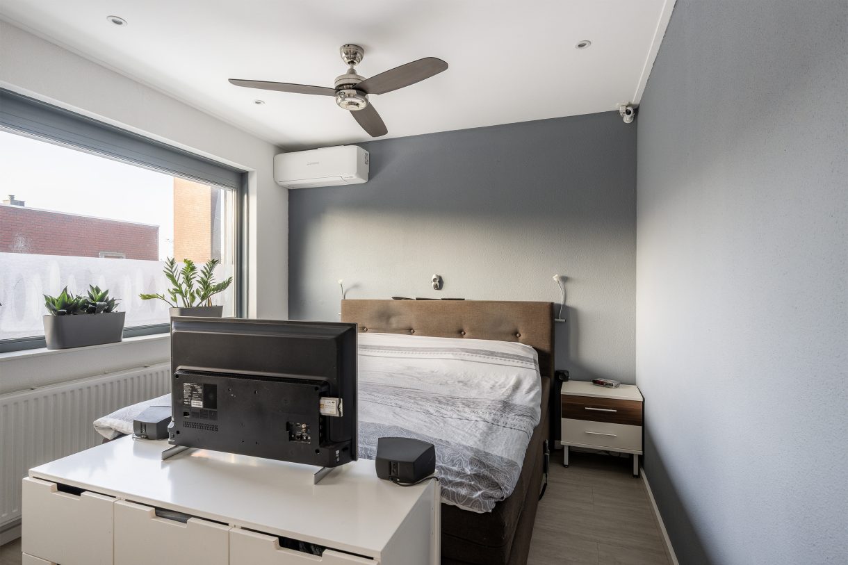 Te koop: Foto Woonhuis aan de van Baerlestraat 249 in Vlaardingen